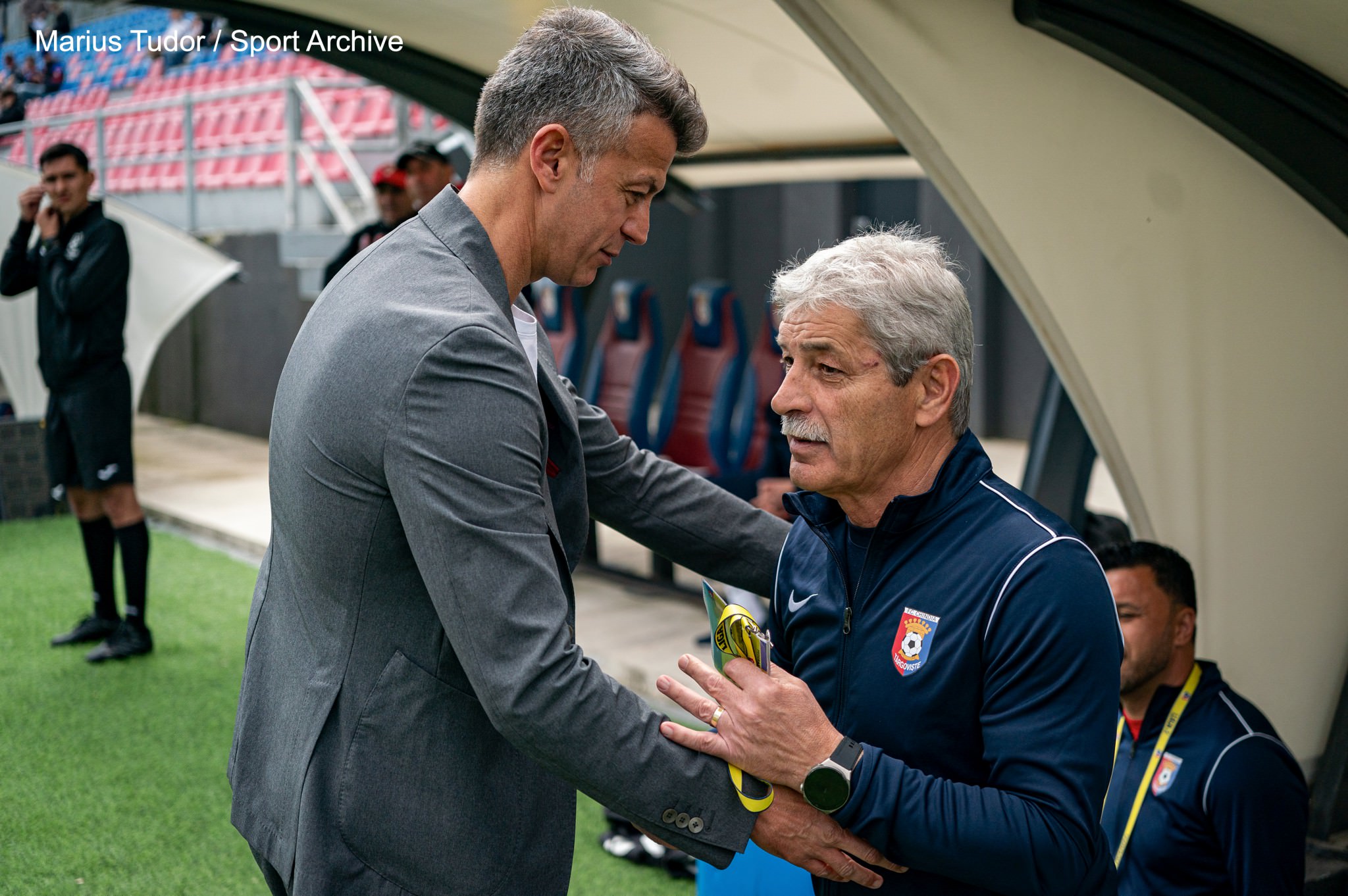 Ovidiu Burca (antrenor Sepsi) si Nicu Croitoru (antrenor Chindia Targoviste), Chindia Targoviste-Sepsi Sf. Gheorghe 0-1, Liga 2 Romania, stadion Eugen Popescu Targoviste, 18/04/2026, Foto: Marius Tudor 1
