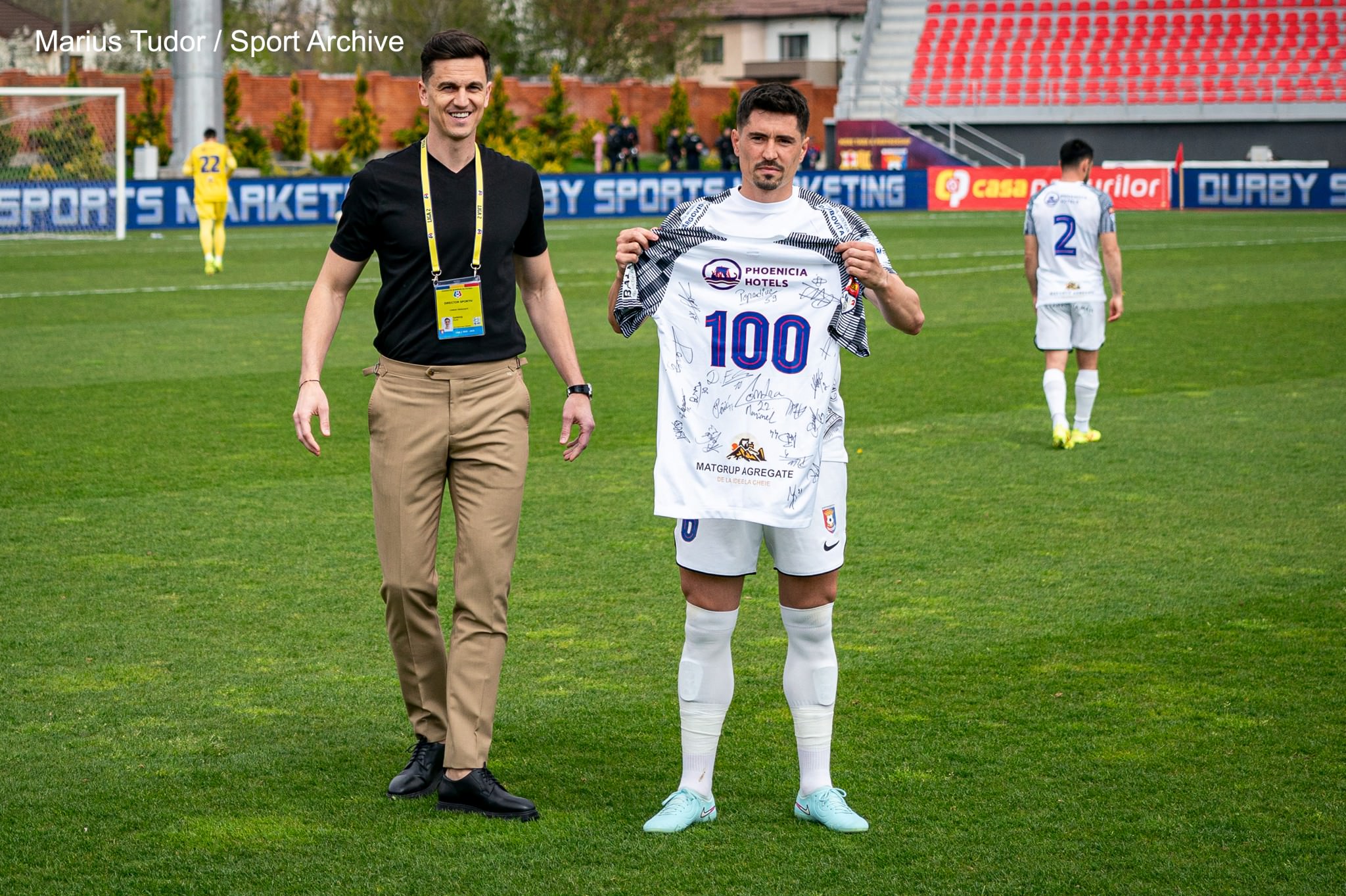 Florin Gardos (manager general Chindia) si Daniel Celea (Chindia), Celea a imbracat tricoul Chindiei in al 100-lea meci, Chindia Targoviste-Sepsi Sf. Gheorghe 0-1, Liga 2 Romania, stadion Eugen Popescu Targoviste, 18/04/2026, Foto: Marius Tudor 4